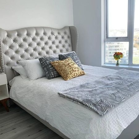 Downtown 3Br/2Ba+Views+Skytrain+Free Parking Apartment Vancouver Exterior photo