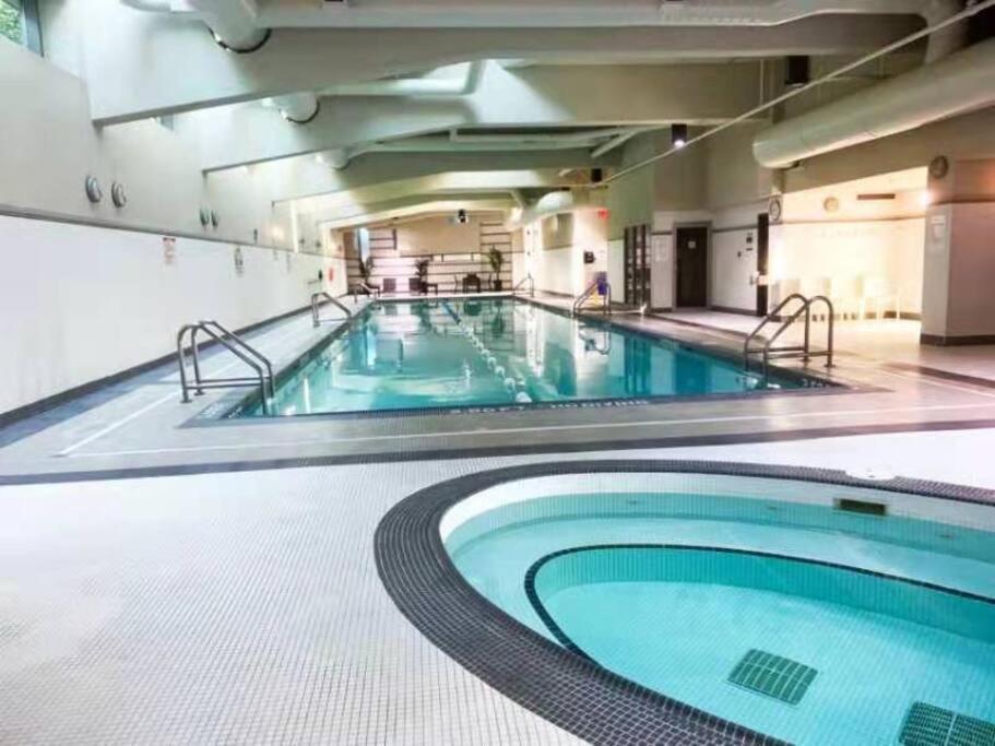 Downtown 3Br/2Ba+Views+Skytrain+Free Parking Apartment Vancouver Exterior photo